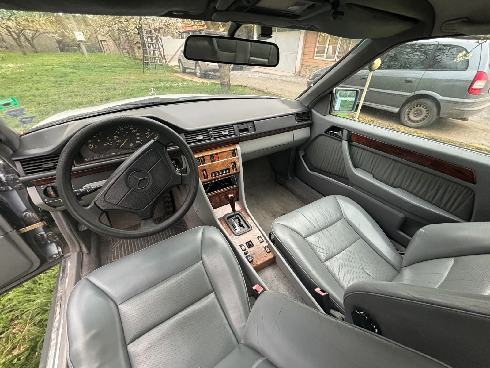 Mercedes-Benz 124  - изображение 6