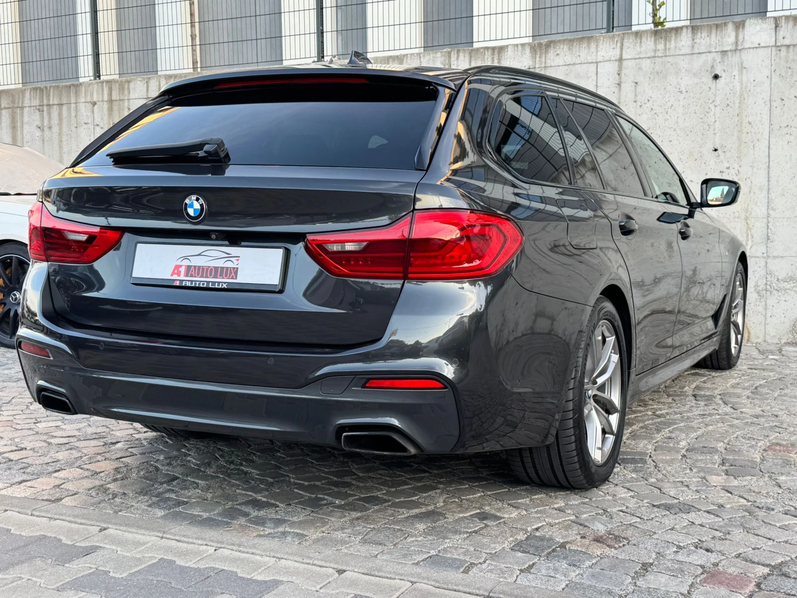 BMW 540 d/xDRIVE/HeadUp/PANO/LED/Virtual/Memory/Full  - изображение 6