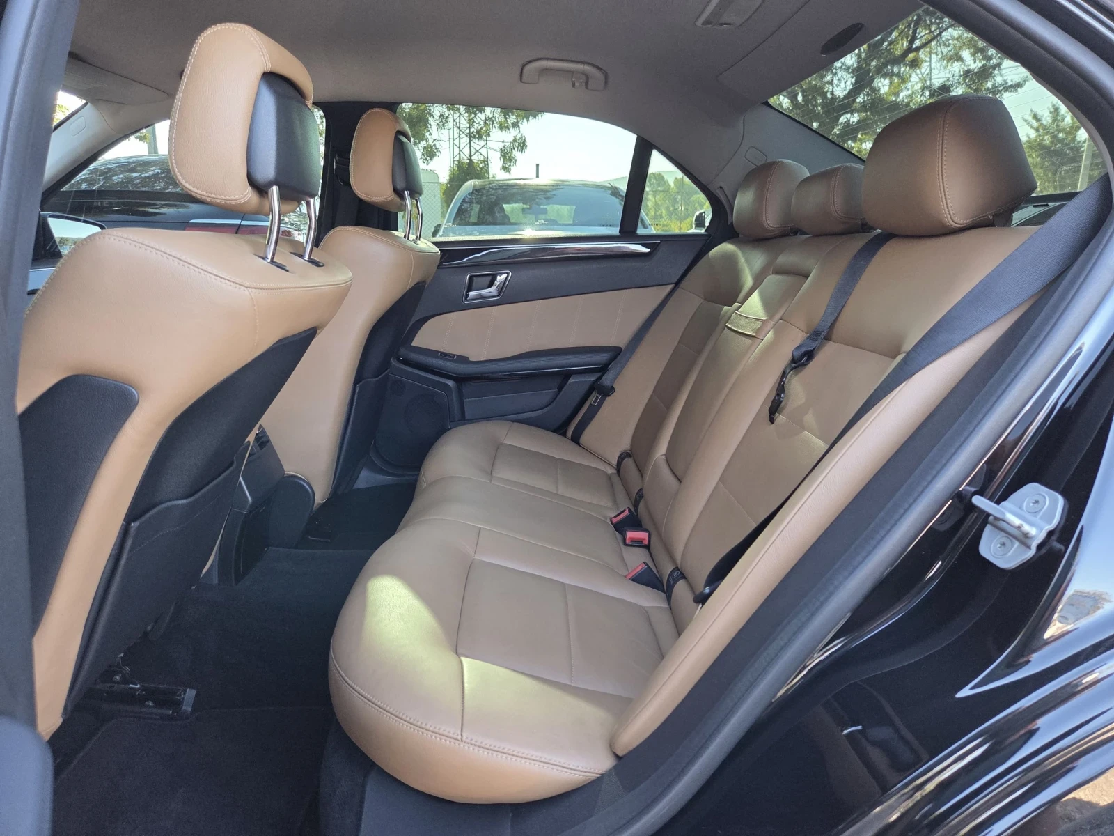 Mercedes-Benz E 350 4MATIC |   |   | Mobile.bg   13