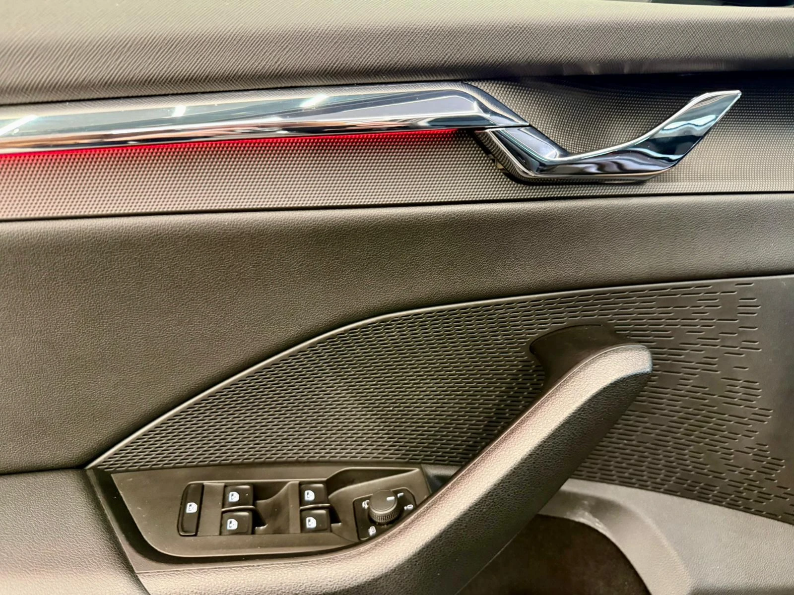 Skoda Octavia 2.0TDI DSG* Подгрев* CarPlay - изображение 7