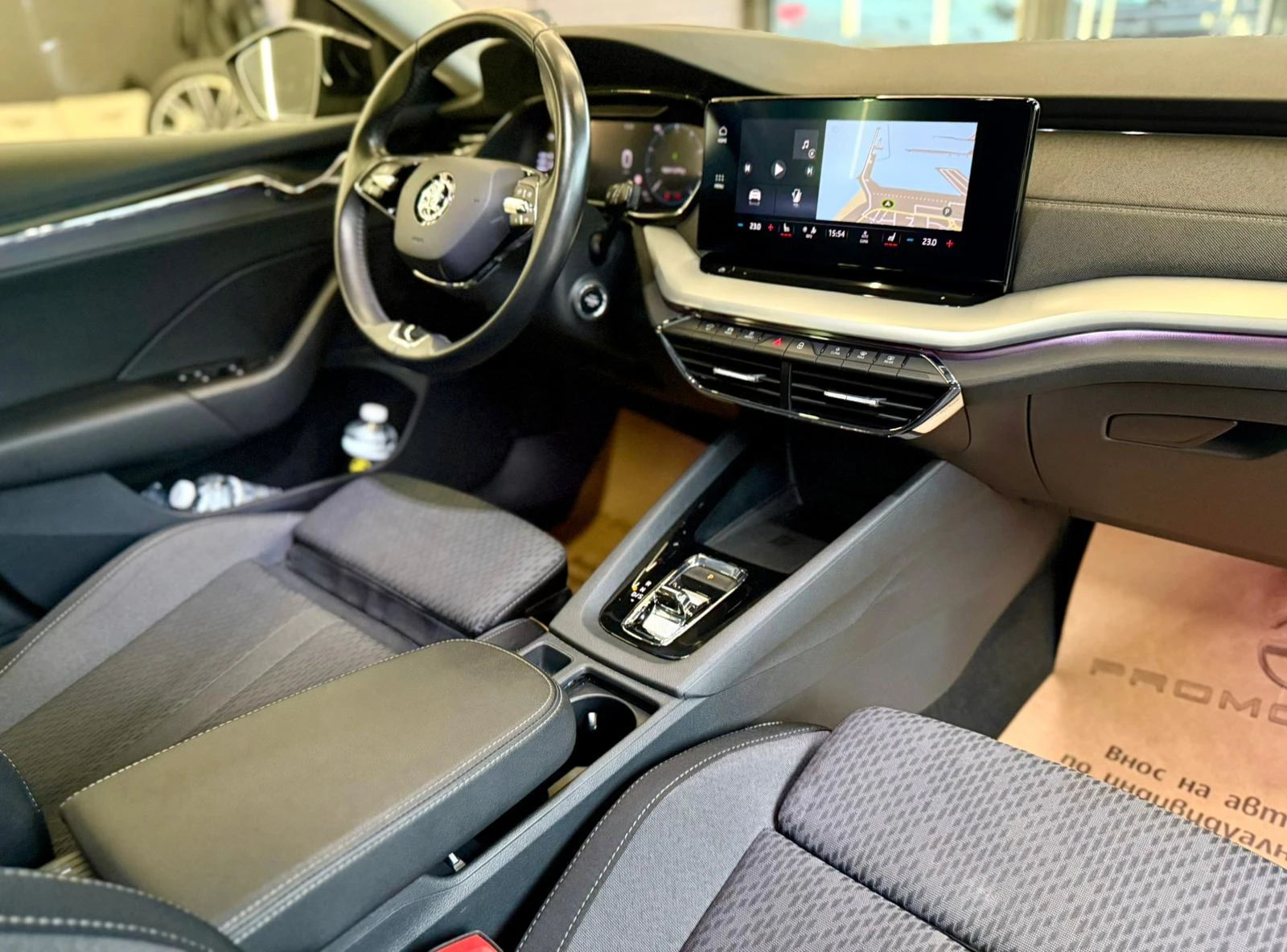 Skoda Octavia 2.0TDI DSG* Подгрев* CarPlay - изображение 9