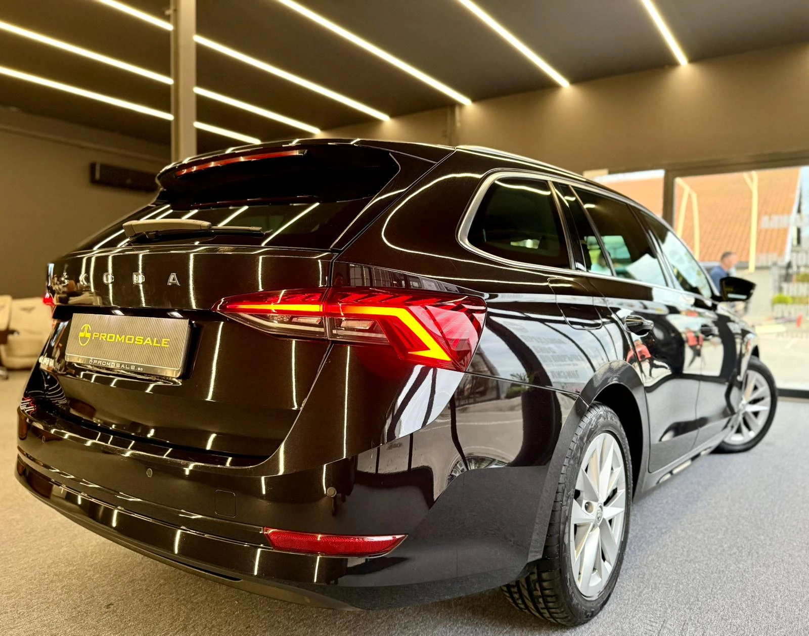 Skoda Octavia 2.0TDI DSG* Подгрев* CarPlay - изображение 6