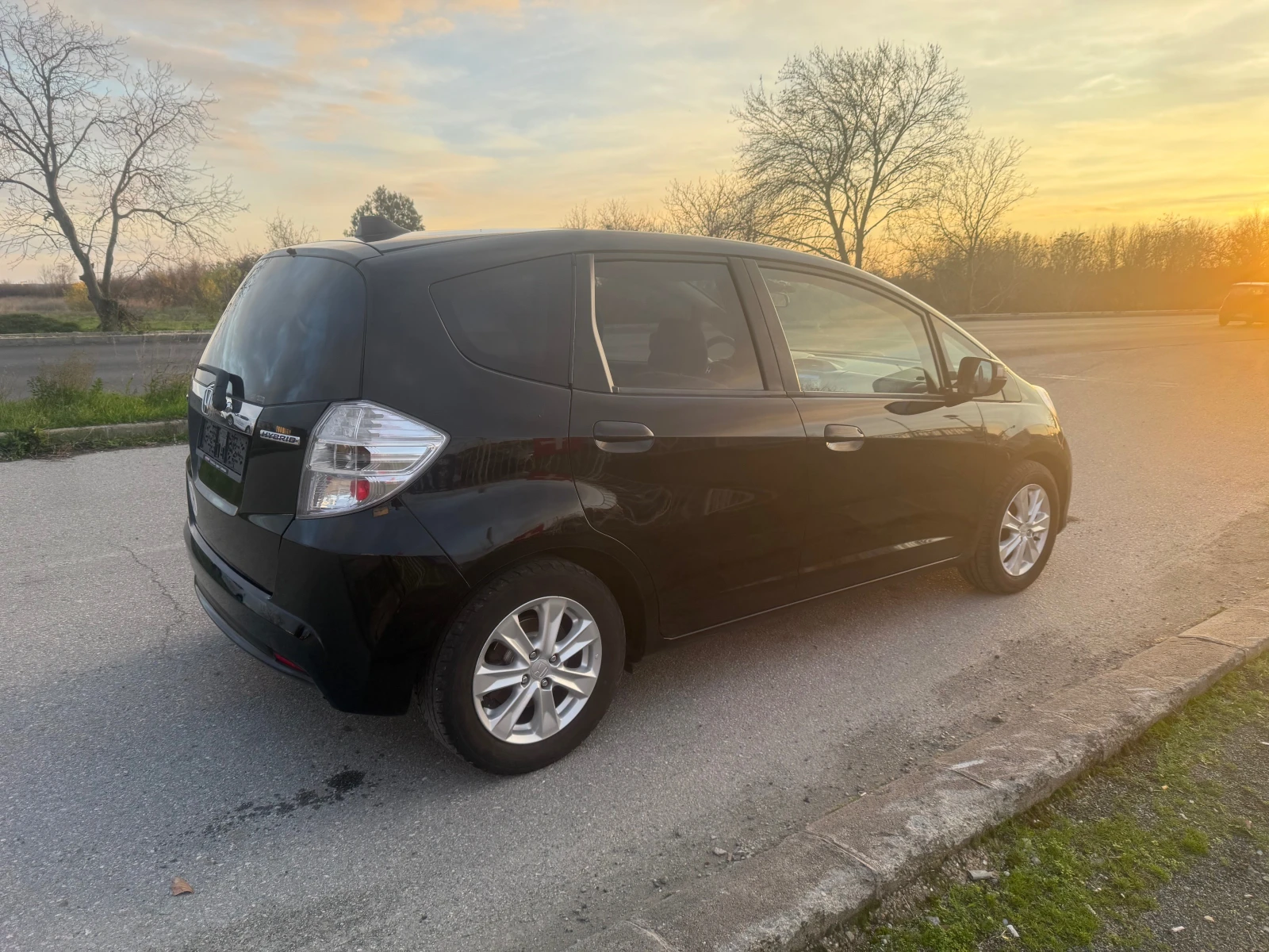 Honda Jazz EXECUTIVE HYBRID ШВЕЙЦАРИЯ - изображение 3