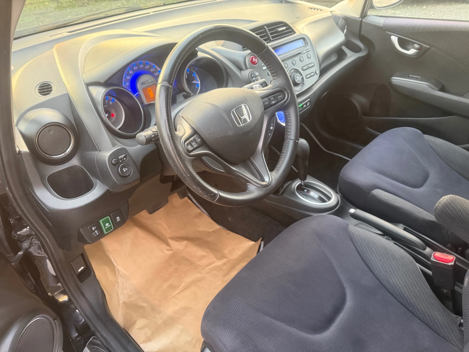 Honda Jazz EXECUTIVE HYBRID ШВЕЙЦАРИЯ - изображение 6