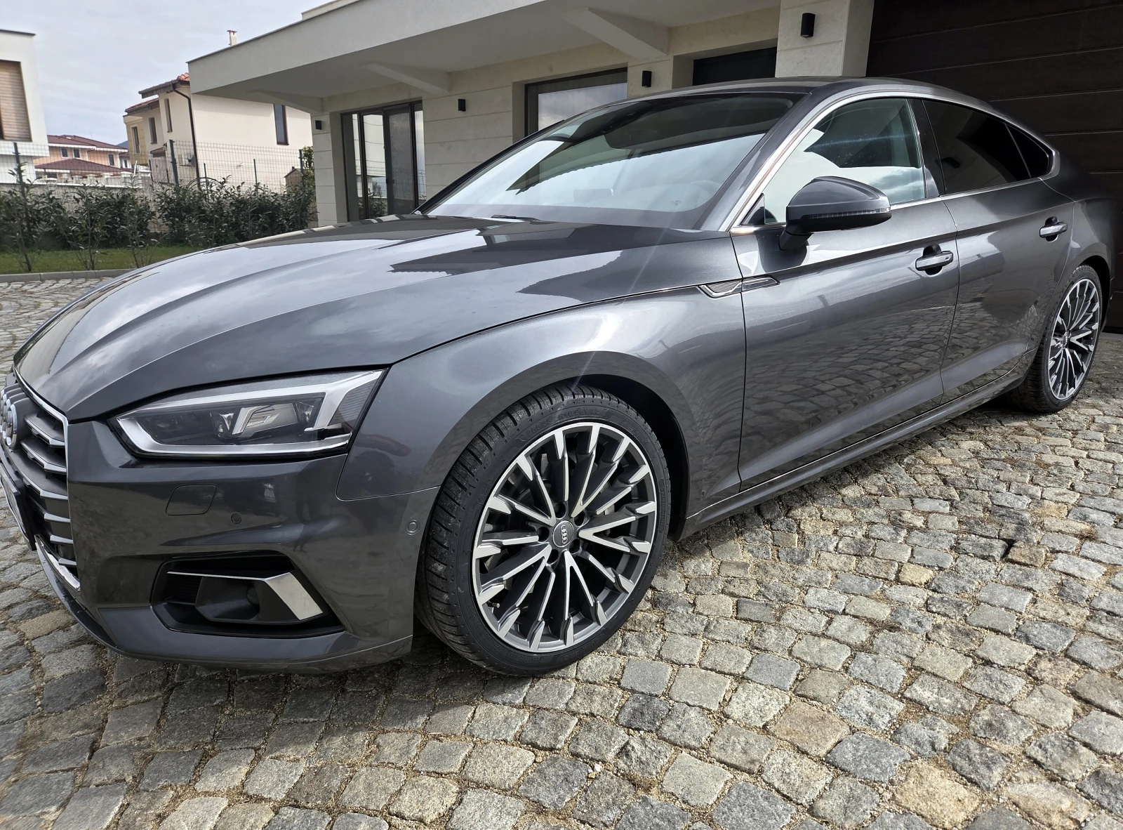 Audi A5 3.0 TDI * OБДУХВАНЕ* MATRIX* DIGITAL* 360 CAMERA* , снимка 2 - Автомобили и джипове - 53911310