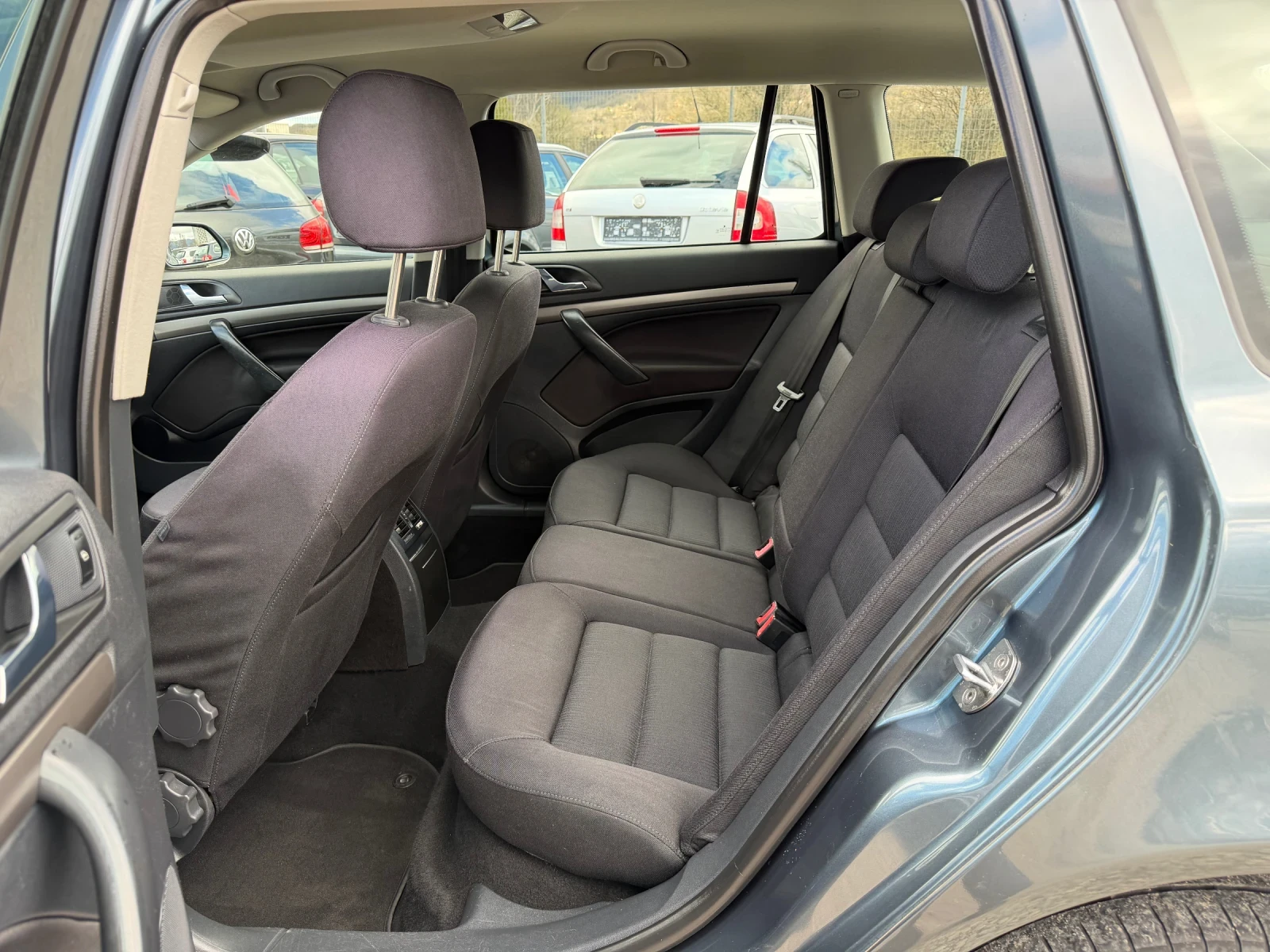 Skoda Octavia 1.9TDI-105PS, снимка 11 - Автомобили и джипове - 54021808