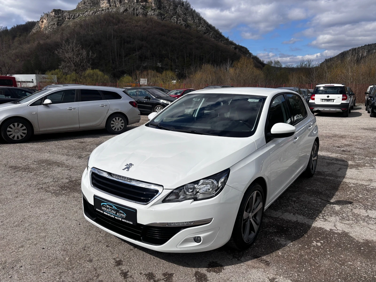 Peugeot 308 1.6HDI ПАРКТРОНИК/ЛЕТИ ДЖ./KLIMATR, снимка 8 - Автомобили и джипове - 54049542