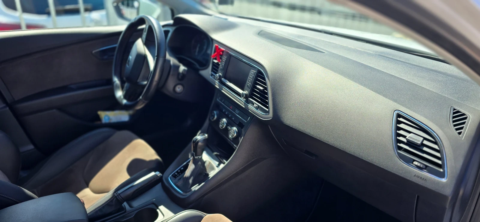 Seat Leon 2.0tdi 184 DSG 4X4, снимка 9 - Автомобили и джипове - 54099450