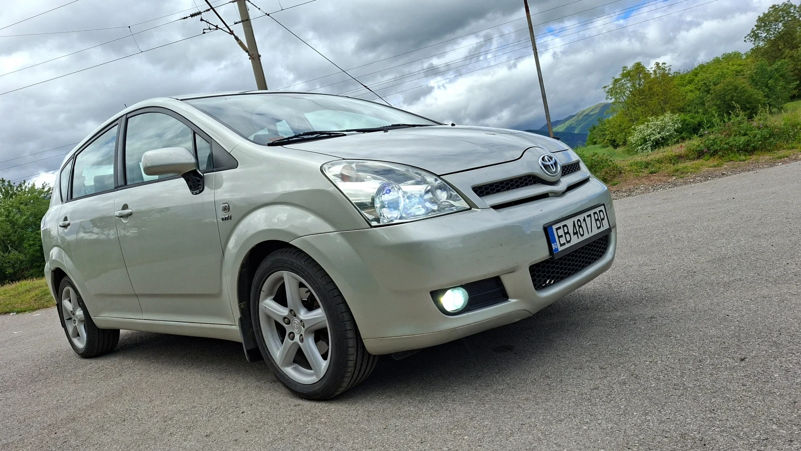 Toyota Corolla verso 1.8 VVT-i Газов инжекцион, снимка 14 - Автомобили и джипове - 54598470