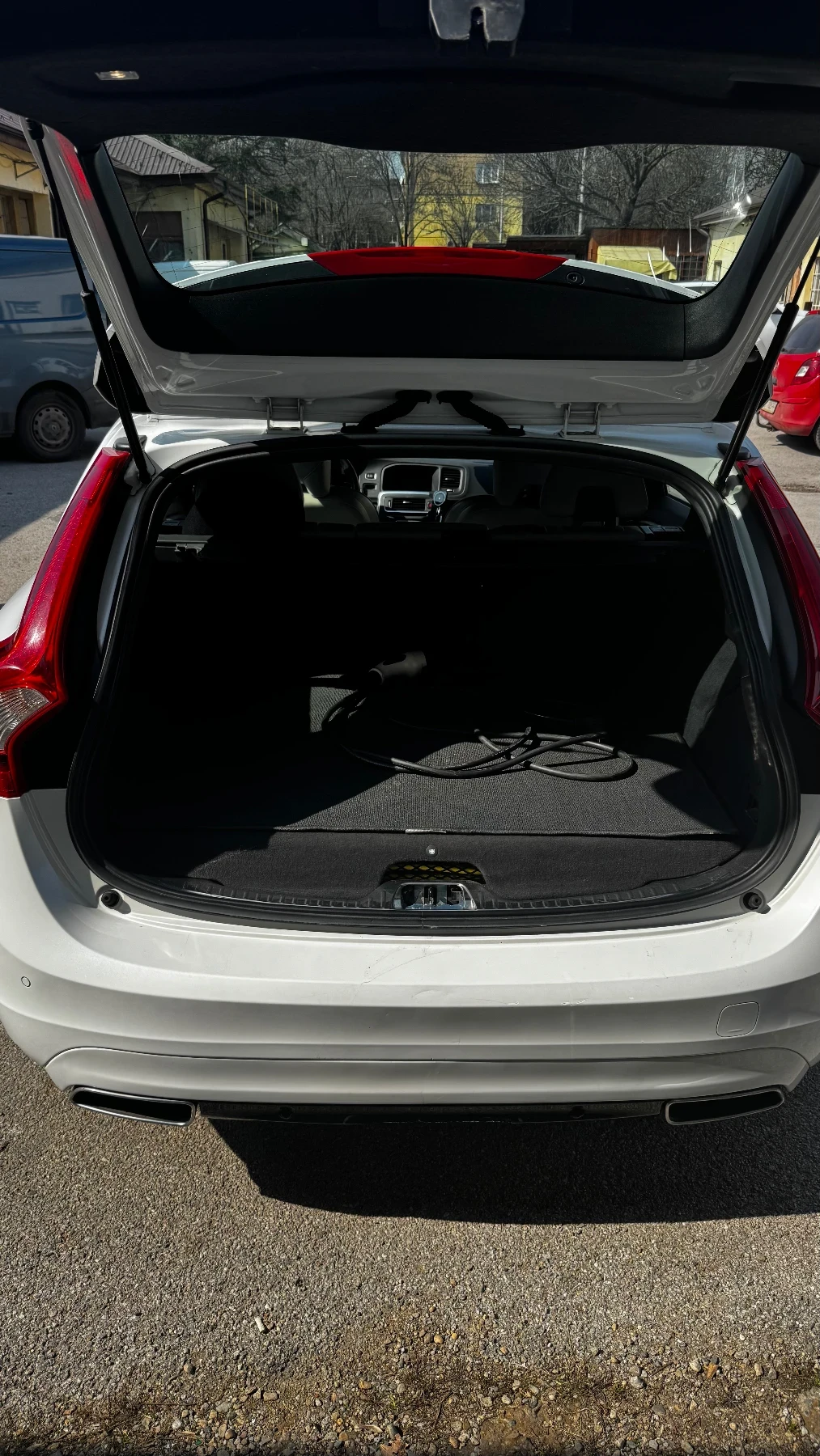 Volvo V60, снимка 6 - Автомобили и джипове - 54682698