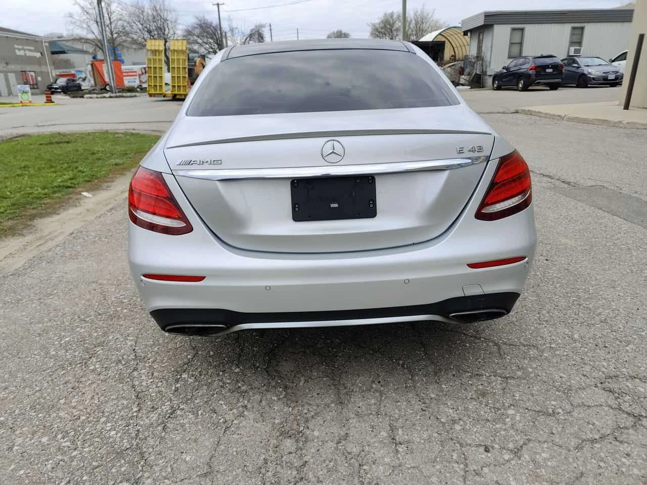 Mercedes-Benz AMG GT C E 43  CARFAX, снимка 4 - Автомобили и джипове - 54725992