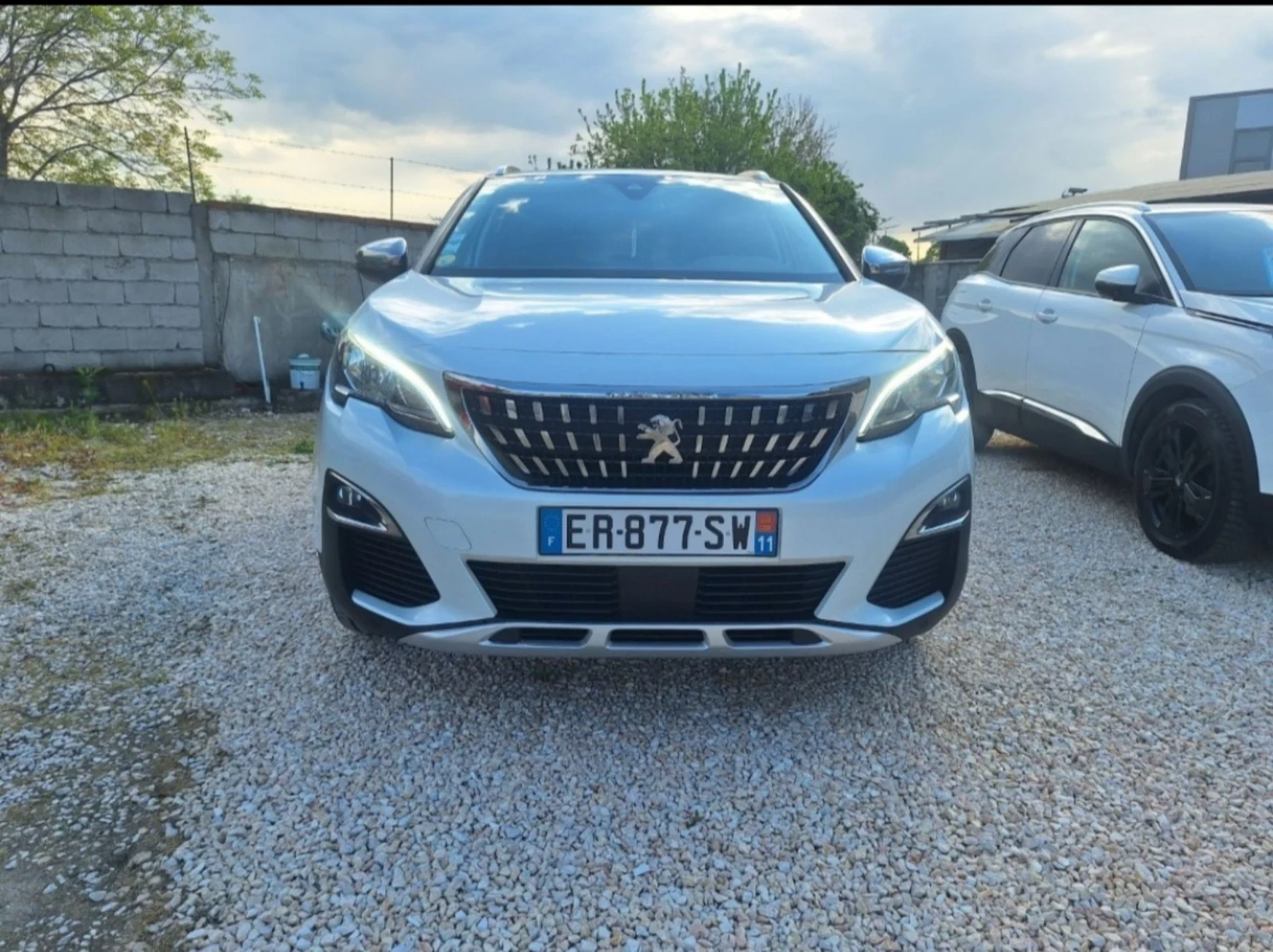 Peugeot 3008 1.6d* Нави/Камера/Кросуей/Лед/6ск/Allure/Топ* , снимка 2 - Автомобили и джипове - 54768987