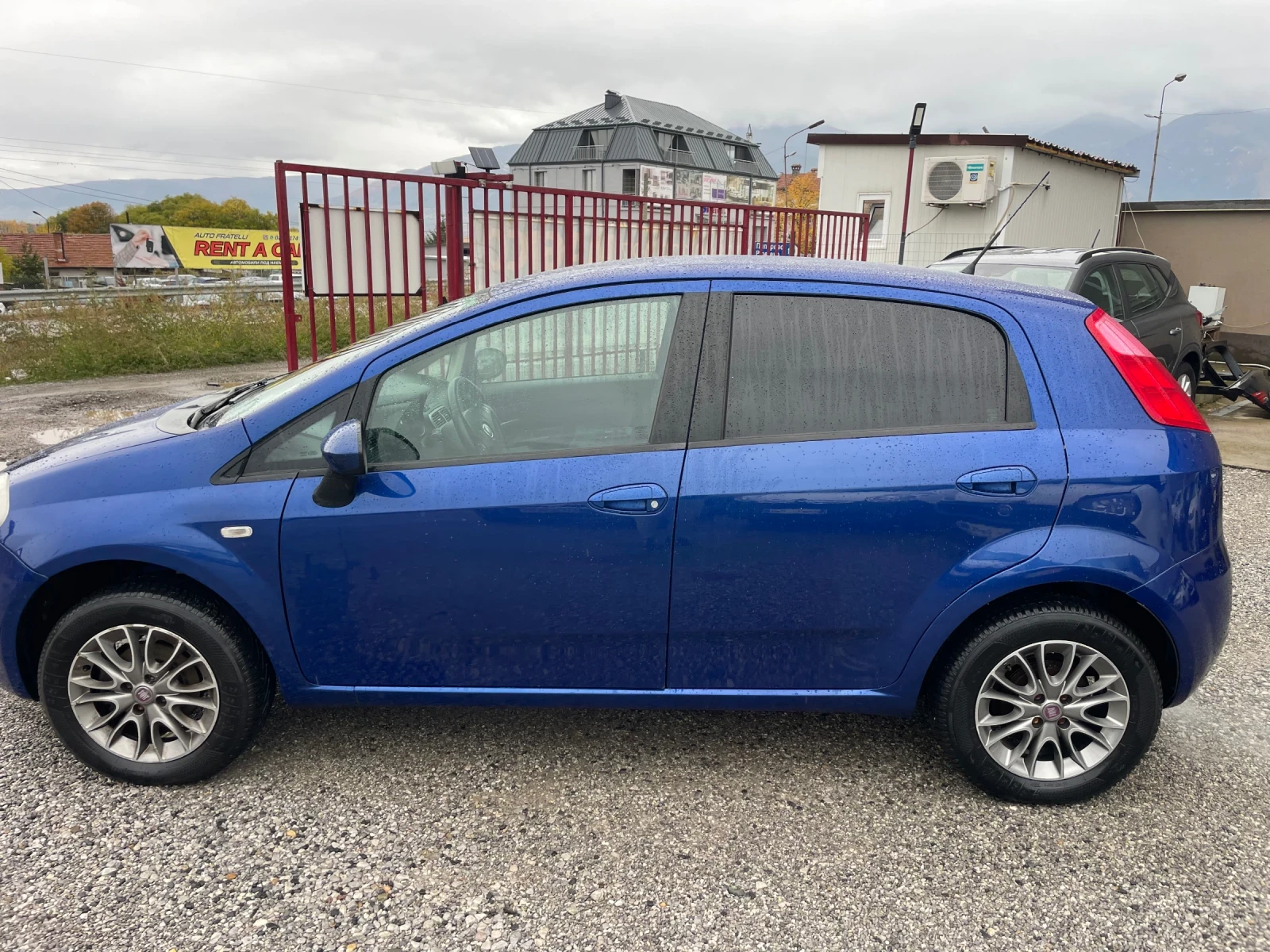 Fiat Punto 1.4 CNG, снимка 7 - Автомобили и джипове - 55274861