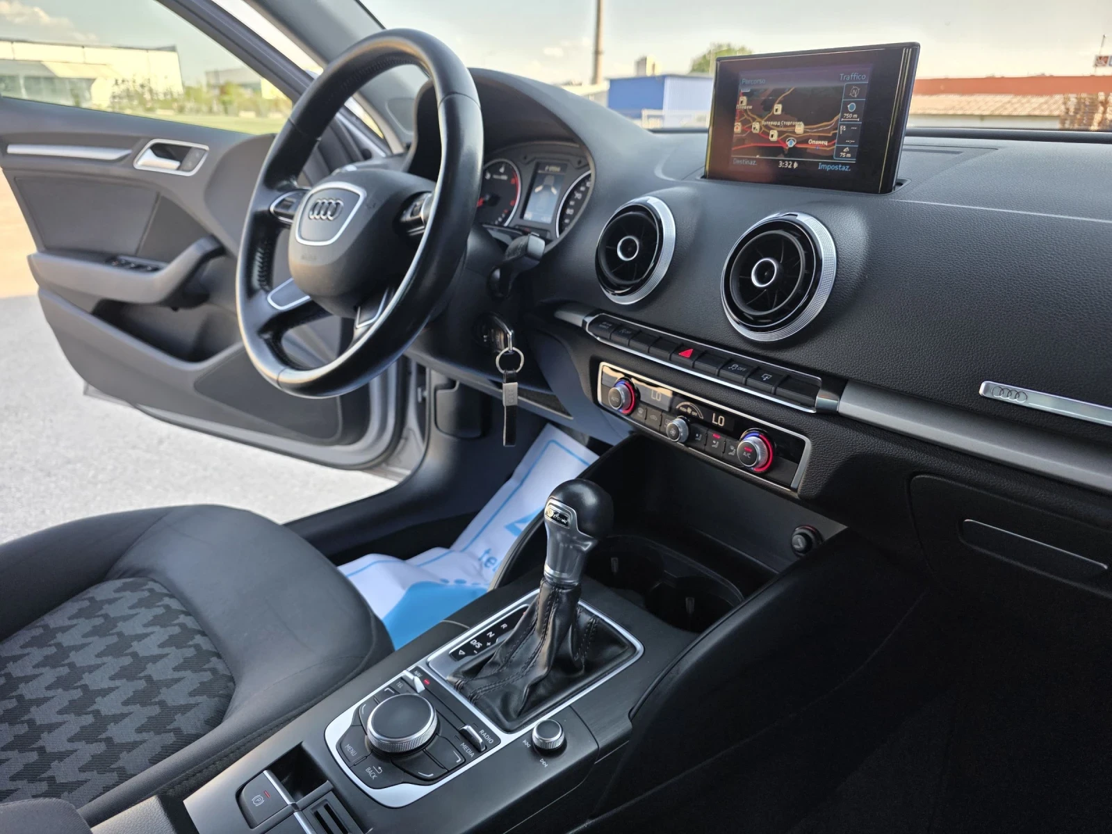 Audi A3 1.6TDI-110kc, снимка 16 - Автомобили и джипове - 55363953