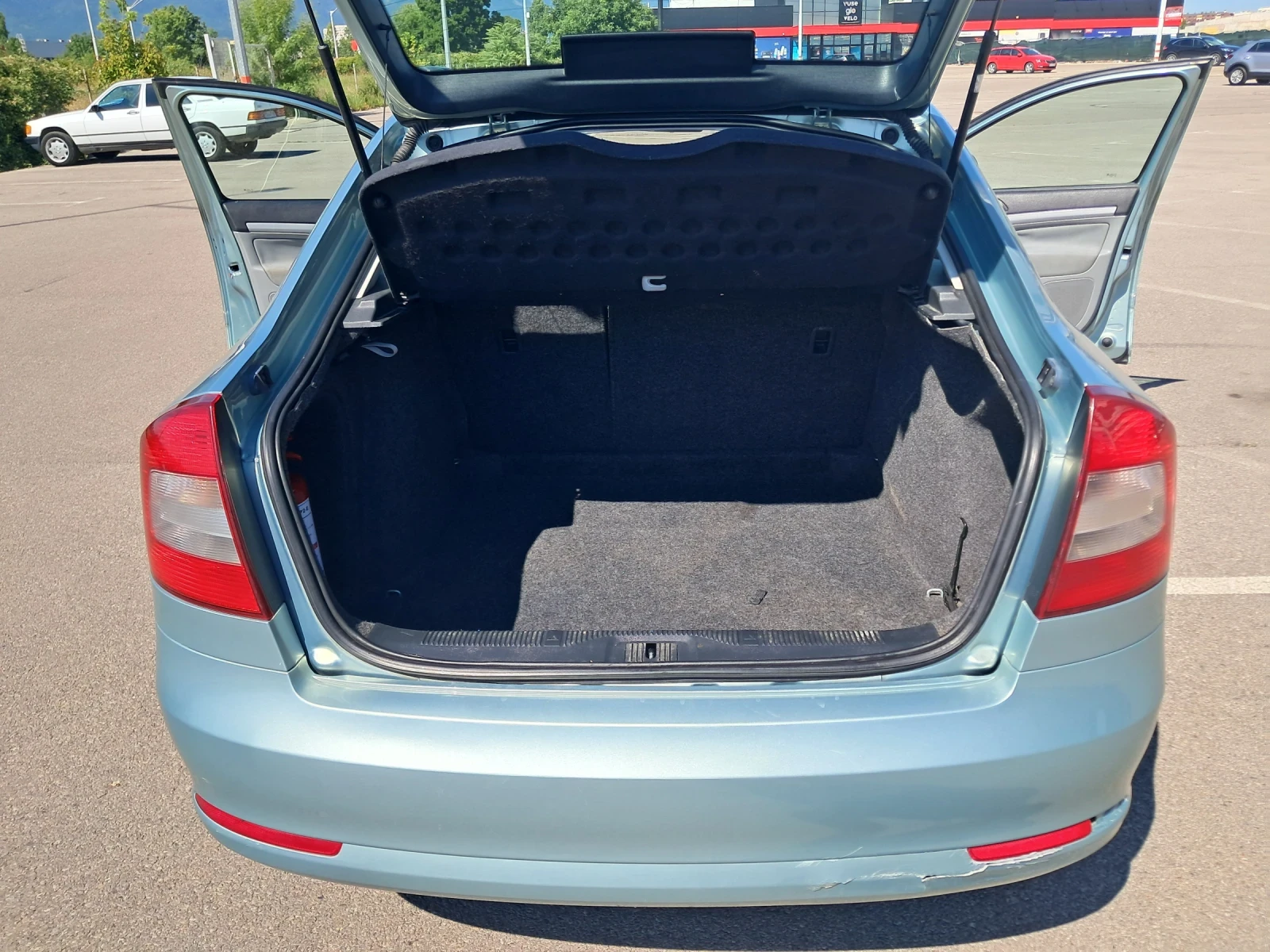Skoda Octavia 1.6 TDI, снимка 4 - Автомобили и джипове - 55481991
