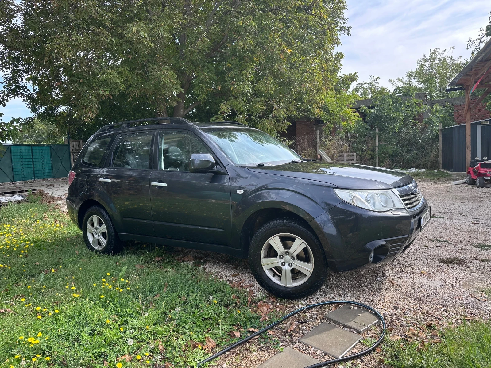 Subaru Forester 2.0 Газ/Бензин, снимка 4 - Автомобили и джипове - 56359428