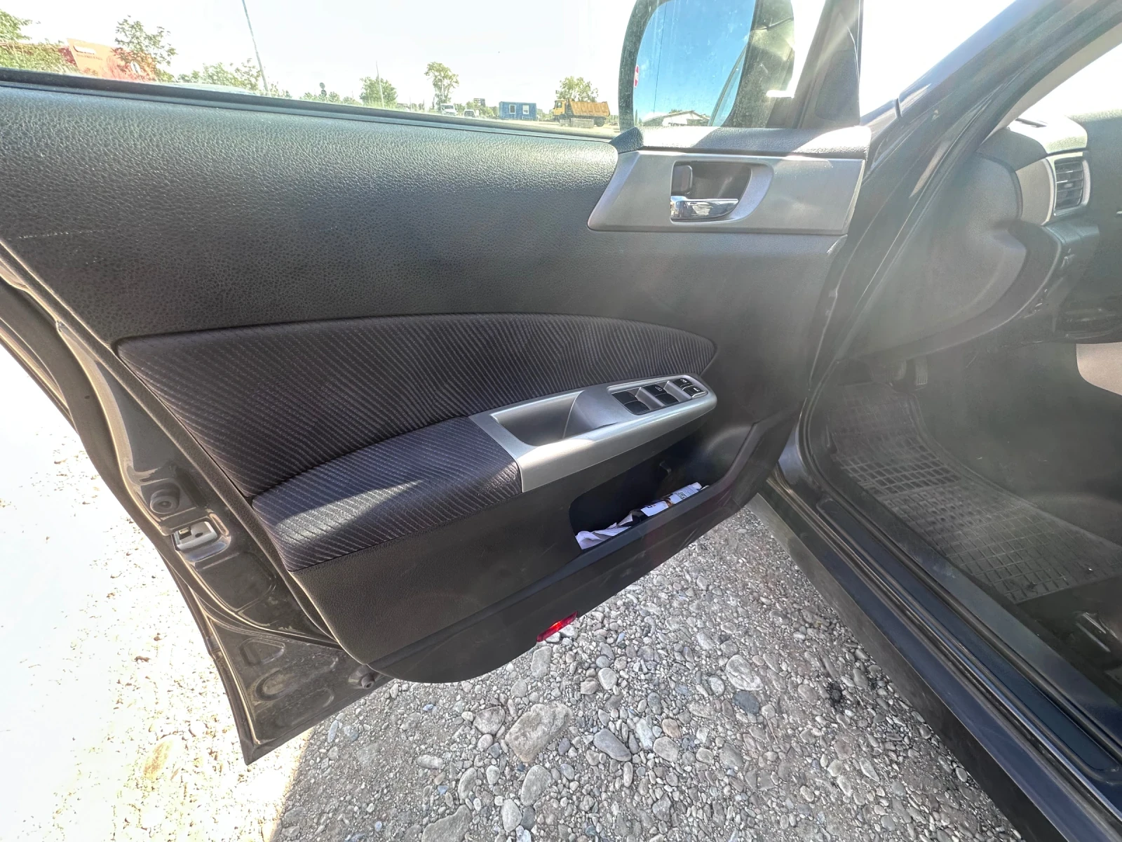 Subaru Forester 2.0 Газ/Бензин, снимка 9 - Автомобили и джипове - 56359428