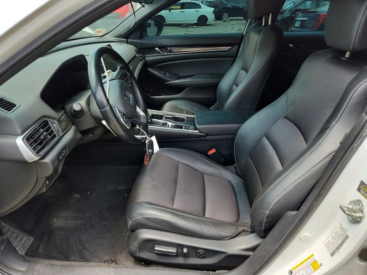 Honda Accord 1.5l Sport, снимка 7 - Автомобили и джипове - 55945209