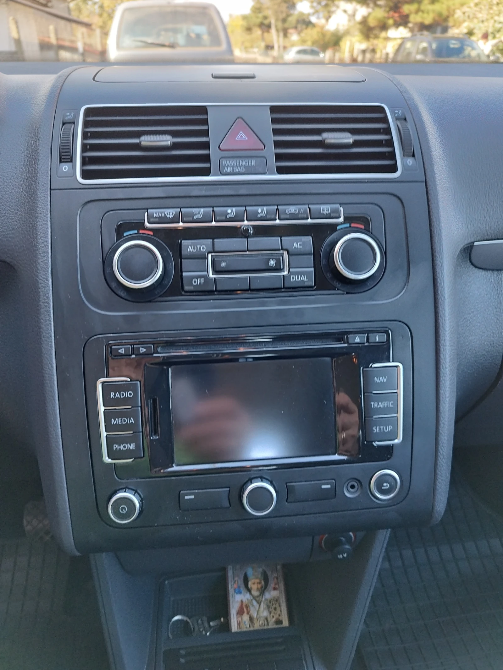 VW Touran, снимка 8 - Автомобили и джипове - 55970865