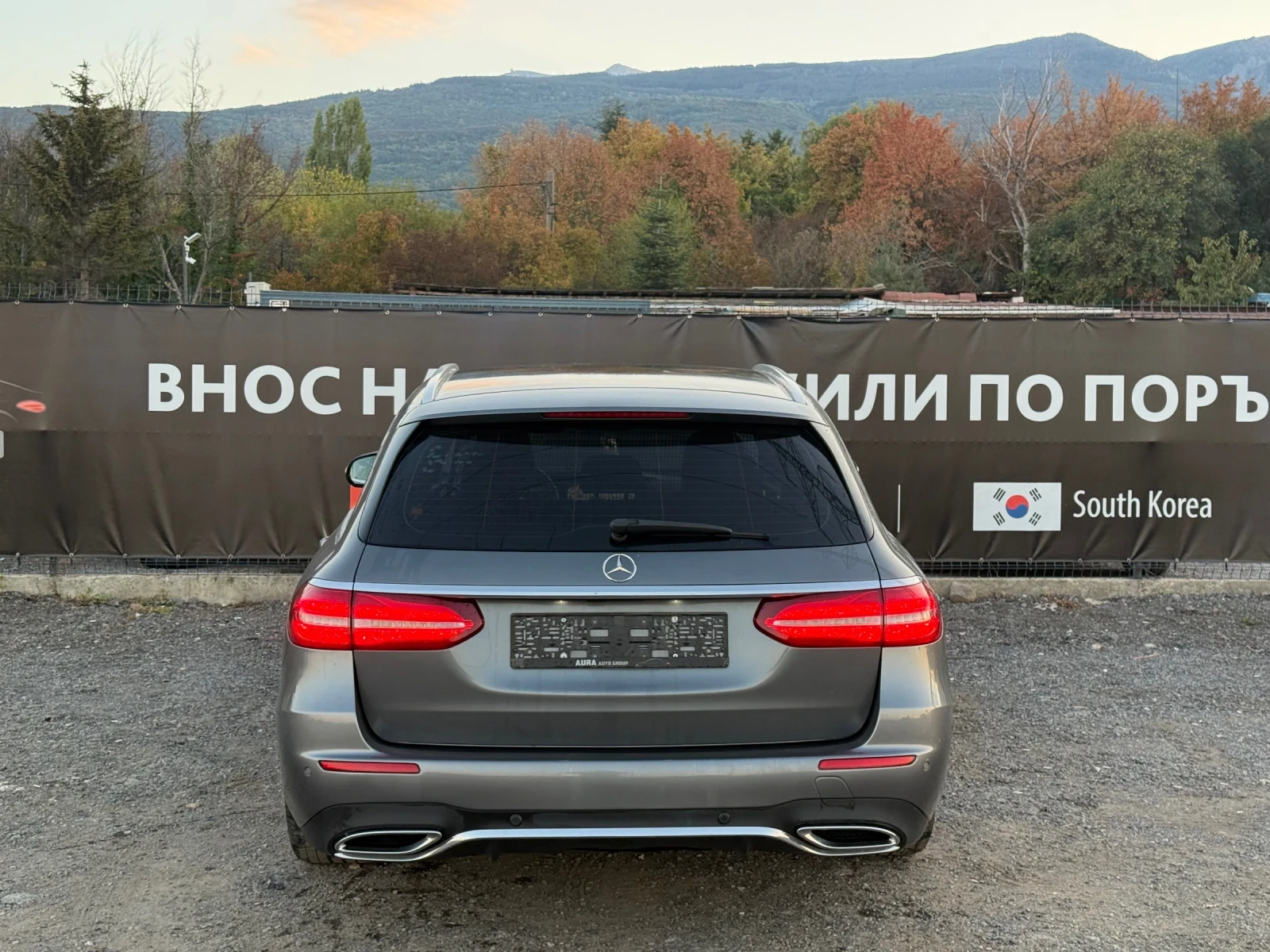 Mercedes-Benz E 220 AMG pack* Distronic* 360* Дигитал* Burmester, снимка 6 - Автомобили и джипове - 56326226
