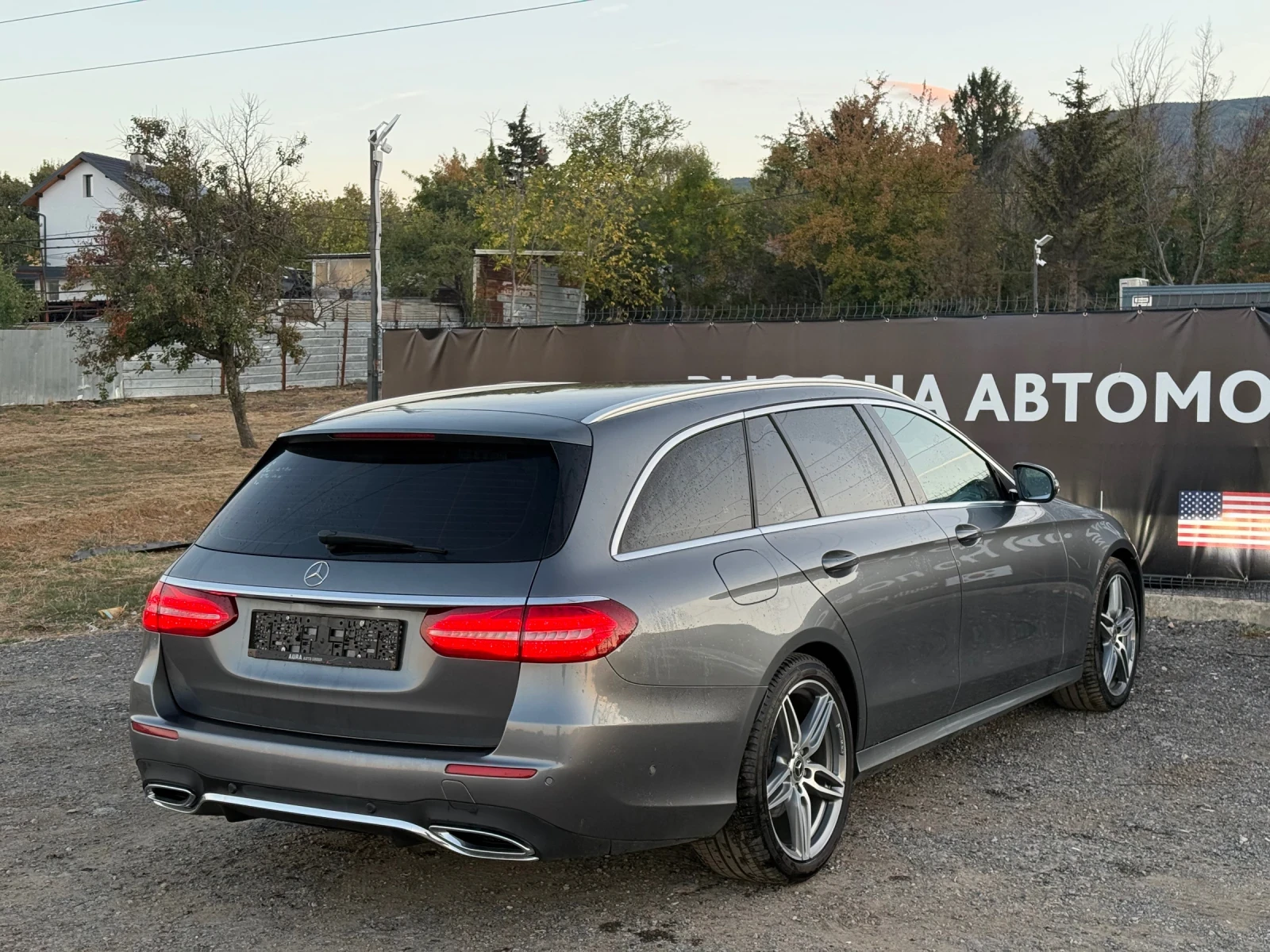 Mercedes-Benz E 220 AMG pack* Distronic* 360* Дигитал* Burmester, снимка 7 - Автомобили и джипове - 56326226
