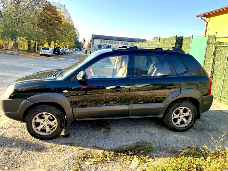 Hyundai Tucson, снимка 4 - Автомобили и джипове - 48397636