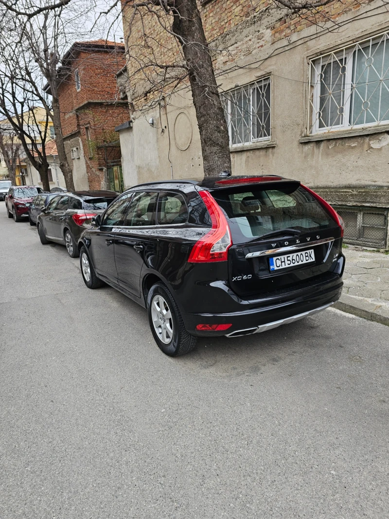 Volvo XC60 2.4d 4x4 181кс, снимка 12 - Автомобили и джипове - 49546441