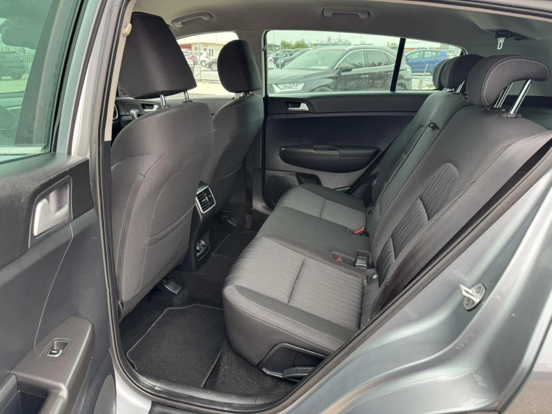 Kia Sportage 1.6I, снимка 8 - Автомобили и джипове - 52087847