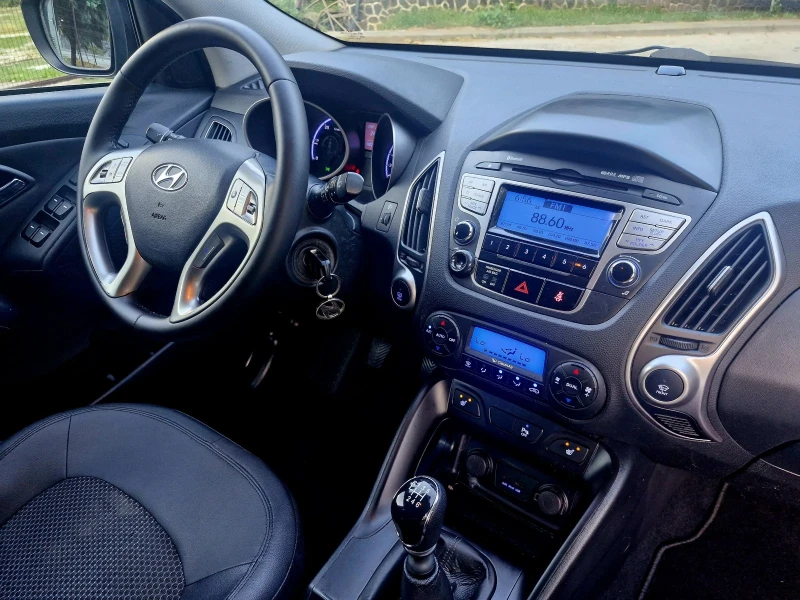 Hyundai IX35 2.0CRDI 184КС 4WD * ТОП* , снимка 10 - Автомобили и джипове - 52820046