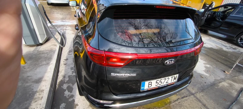 Kia Sportage, снимка 4 - Автомобили и джипове - 52998336