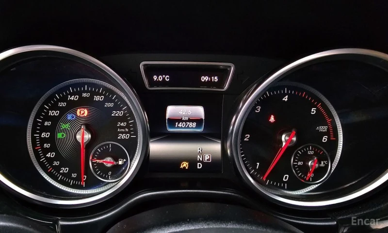 Mercedes-Benz GLE 350, снимка 8 - Автомобили и джипове - 53226463