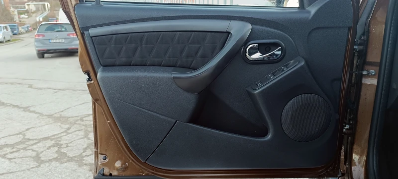 Dacia Duster 1.6i LPG Face, снимка 13 - Автомобили и джипове - 53455104