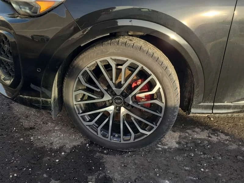 Audi SQ5 * TECNHIK * CARFAX * PANO * KEYLESS, снимка 4 - Автомобили и джипове - 53569026