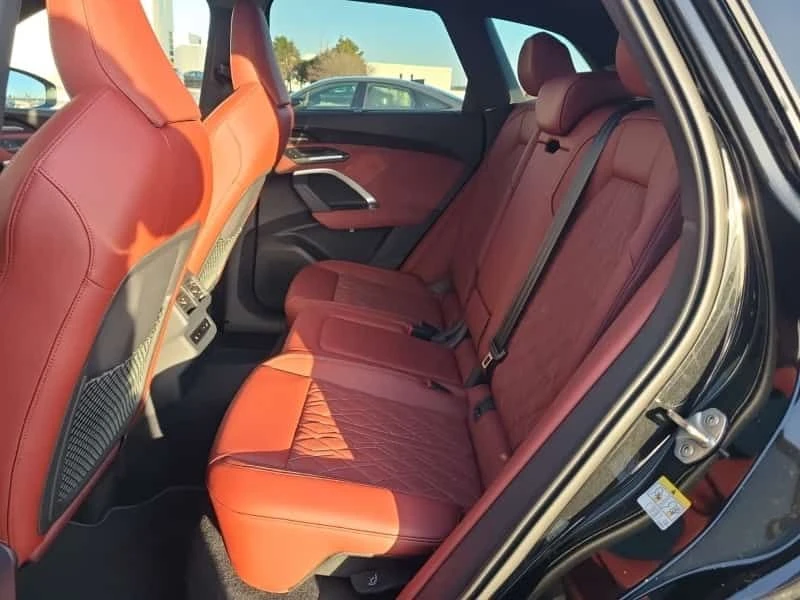 Audi SQ5 * TECNHIK * CARFAX * PANO * KEYLESS, снимка 13 - Автомобили и джипове - 53569026