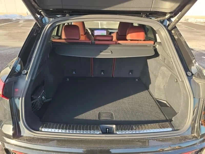 Audi SQ5 * TECNHIK * CARFAX * PANO * KEYLESS, снимка 14 - Автомобили и джипове - 53569026