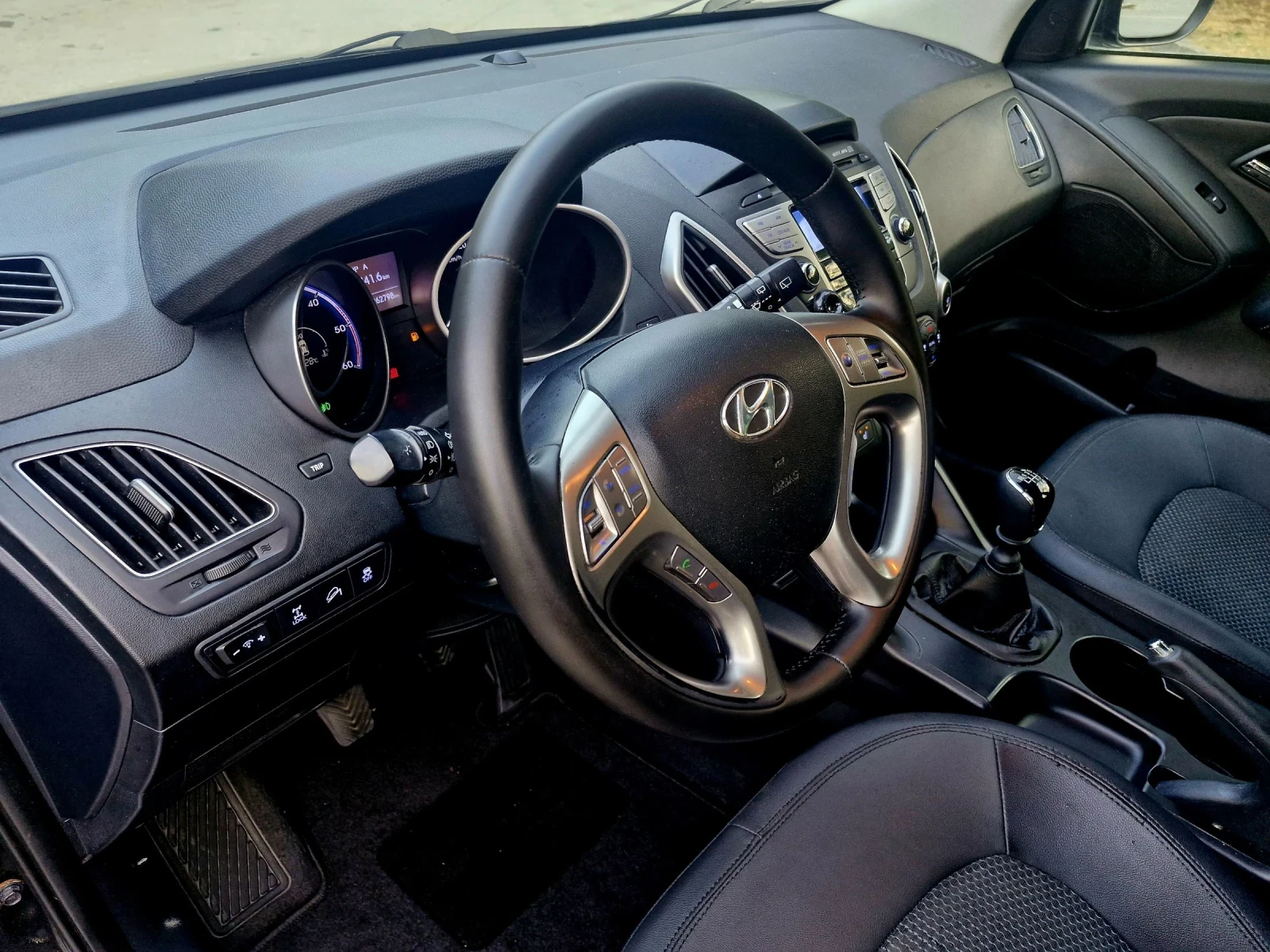 Hyundai IX35 2.0CRDI 184�� 4WD * ���*  | Mobile.bg � ����������� 12