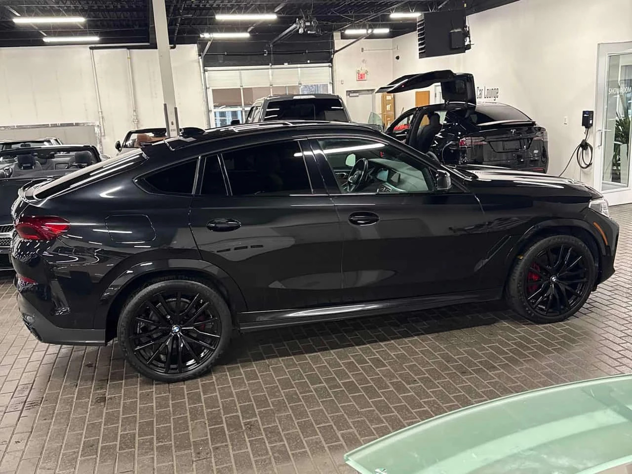 BMW X6 * xDrive40i * LASER* DISTRONIC* COMFORT SEATS* , снимка 12 - Автомобили и джипове - 53906797