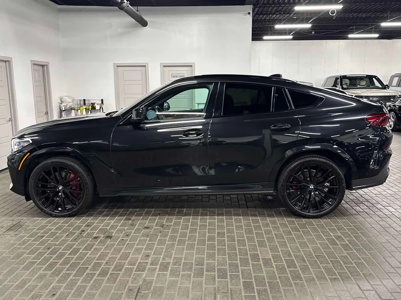 BMW X6 * xDrive40i * LASER* DISTRONIC* COMFORT SEATS* , снимка 2 - Автомобили и джипове - 53906797