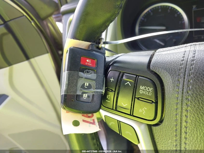 Toyota Highlander 3.5l Xle, снимка 11 - Автомобили и джипове - 54097942