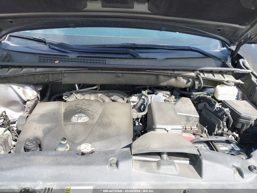 Toyota Highlander 3.5l Xle, снимка 10 - Автомобили и джипове - 54097942