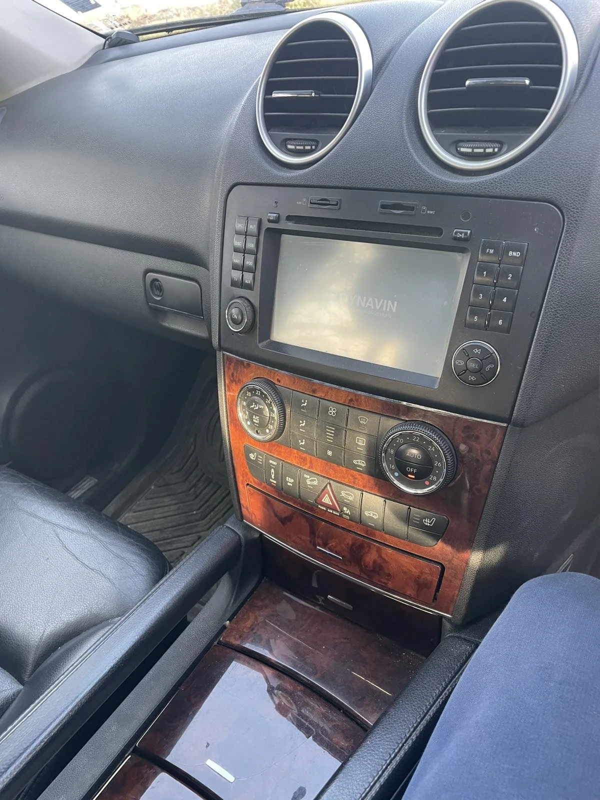 Mercedes-Benz ML 320, снимка 8 - Автомобили и джипове - 54195863