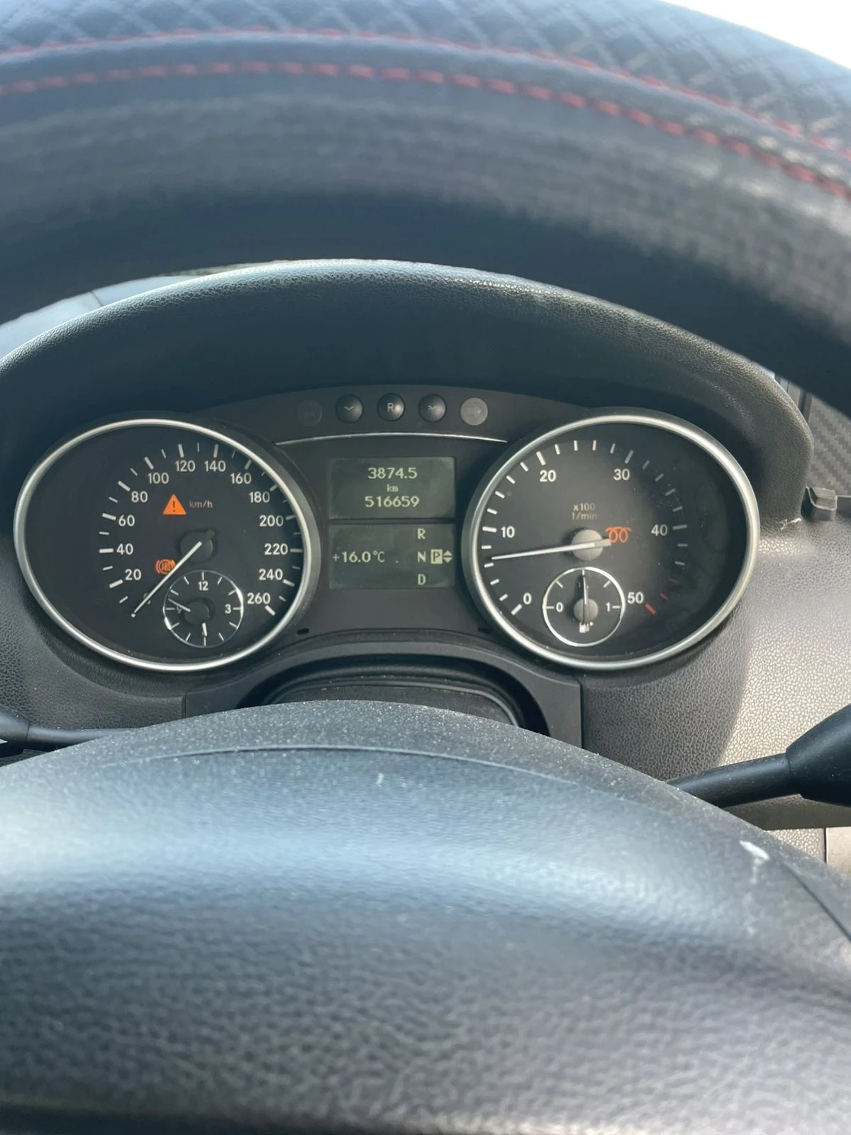 Mercedes-Benz ML 320, снимка 11 - Автомобили и джипове - 54195863