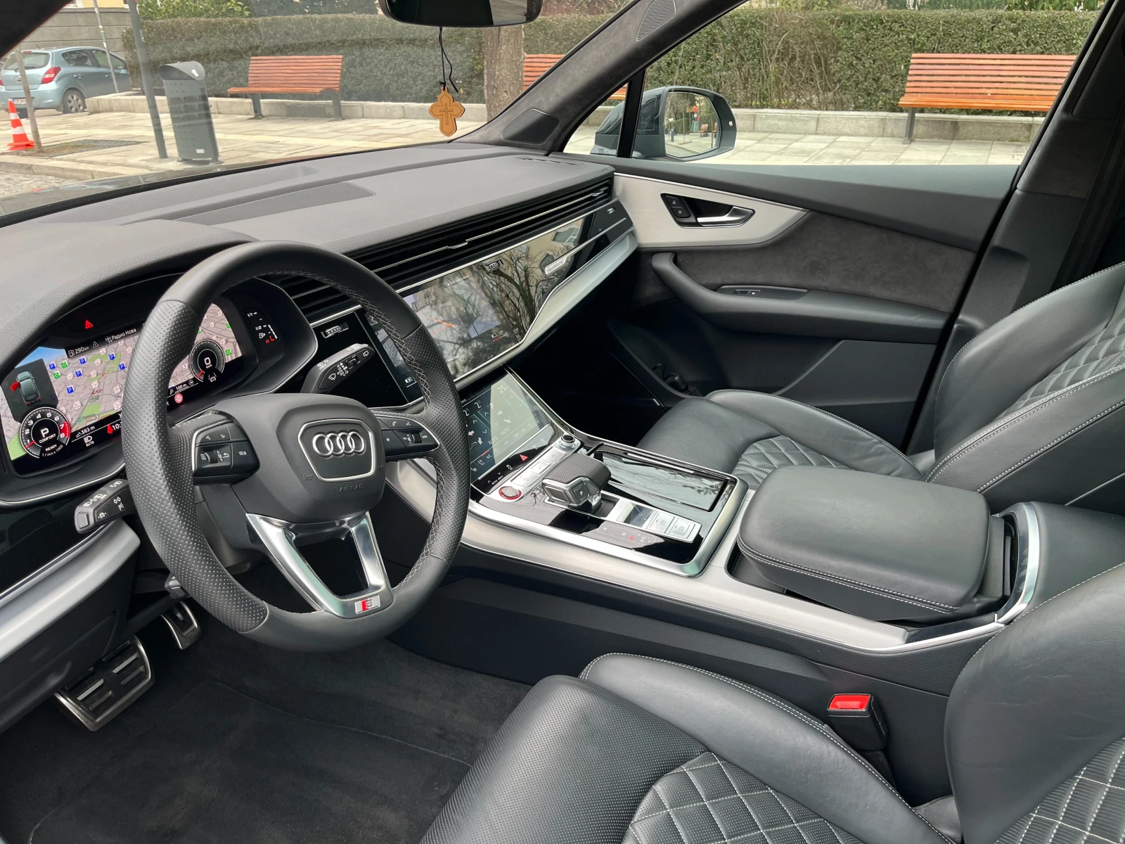 Audi SQ7 NAVI+ MATRIX+ LHZ+ MASSAGE AUDI ZENTRUM GARANT, снимка 9 - Автомобили и джипове - 55493816