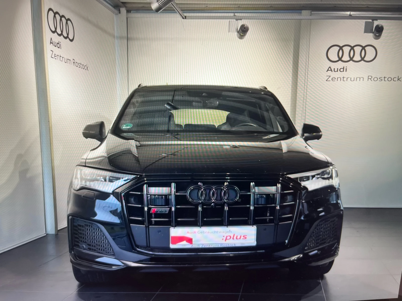 Audi SQ7 NAVI+ MATRIX+ LHZ+ MASSAGE AUDI ZENTRUM GARANT, снимка 16 - Автомобили и джипове - 55493816