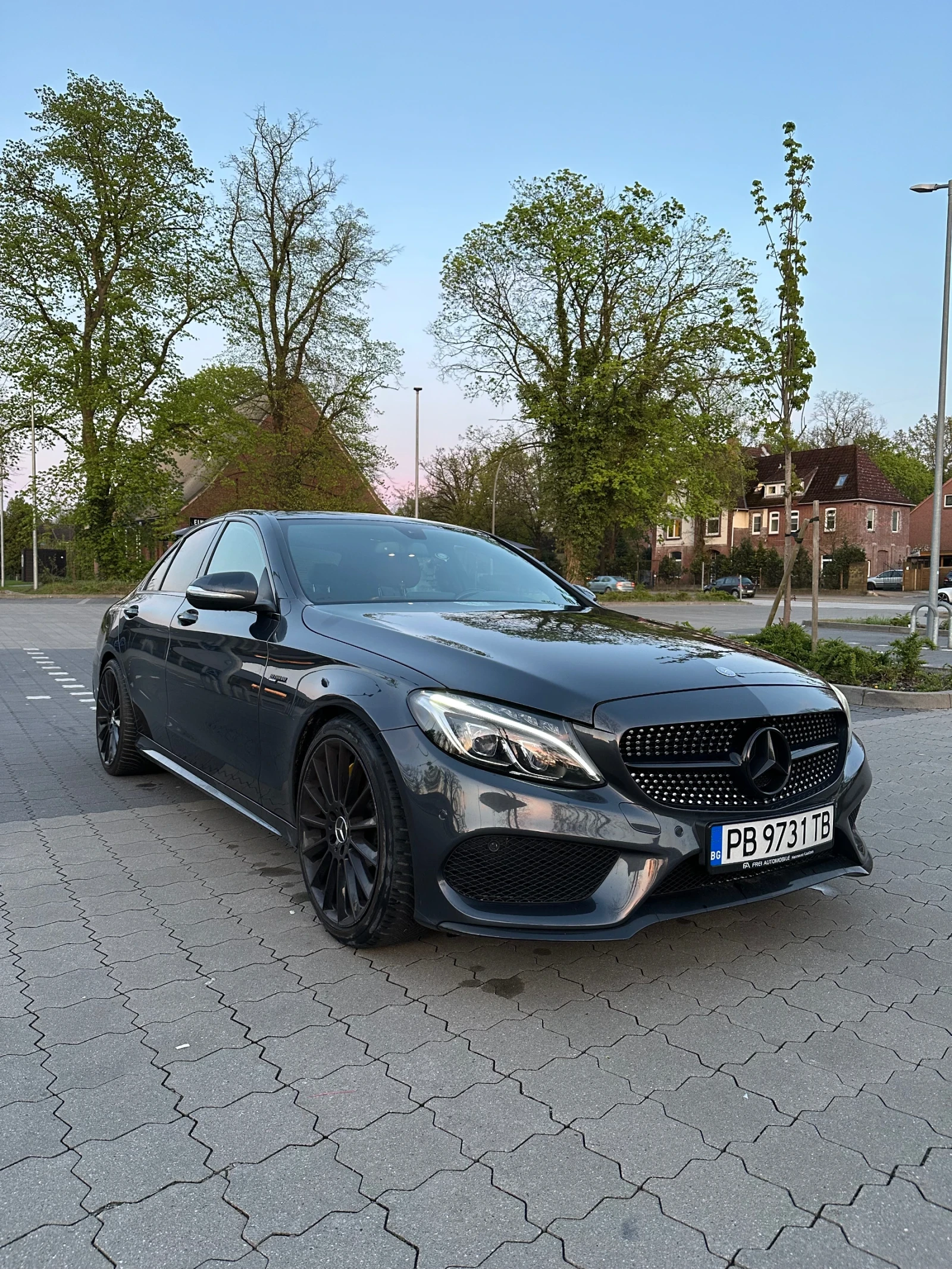 Mercedes-Benz C 400, снимка 4 - Автомобили и джипове - 55690658