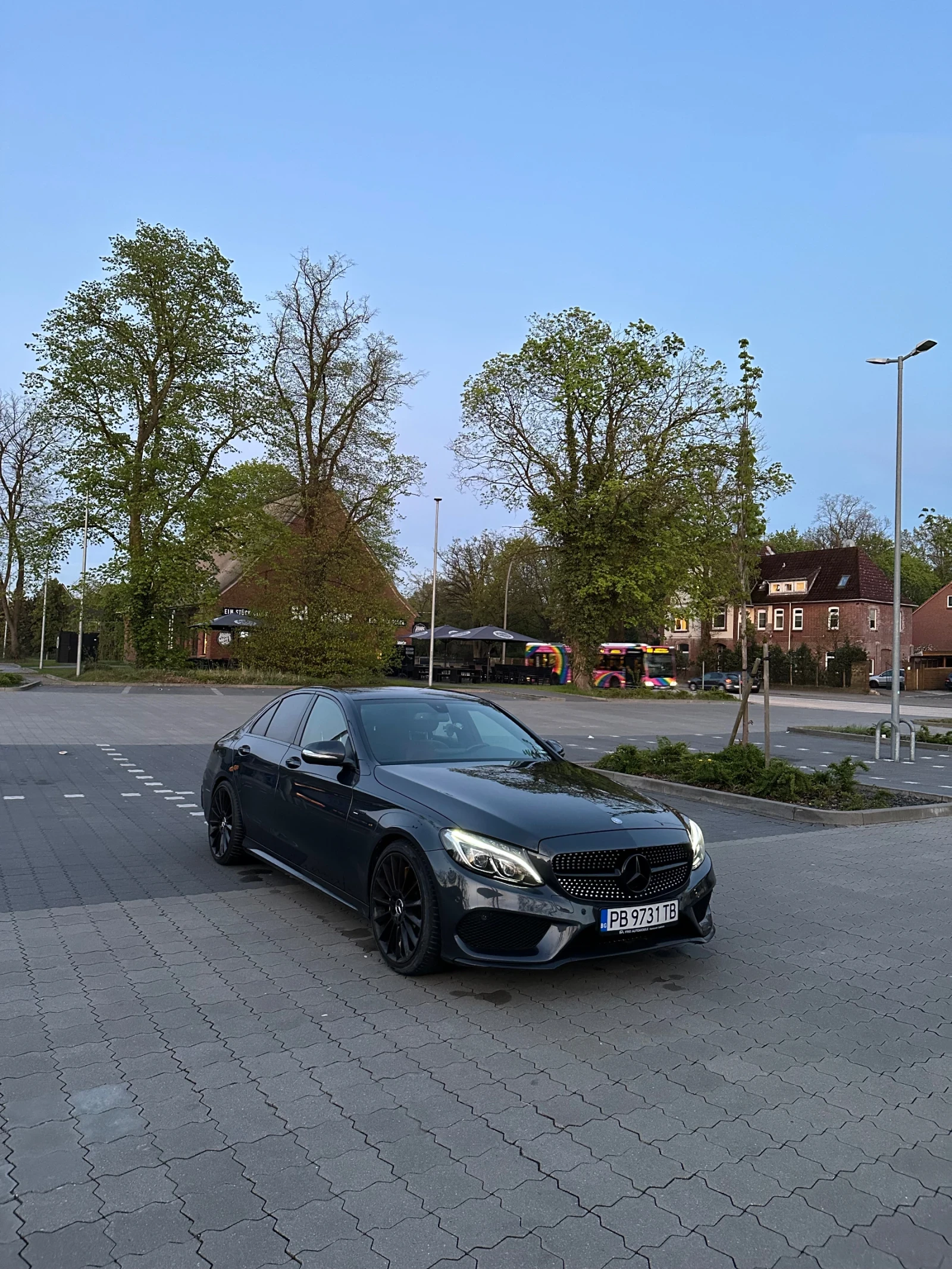 Mercedes-Benz C 400, снимка 3 - Автомобили и джипове - 55690658