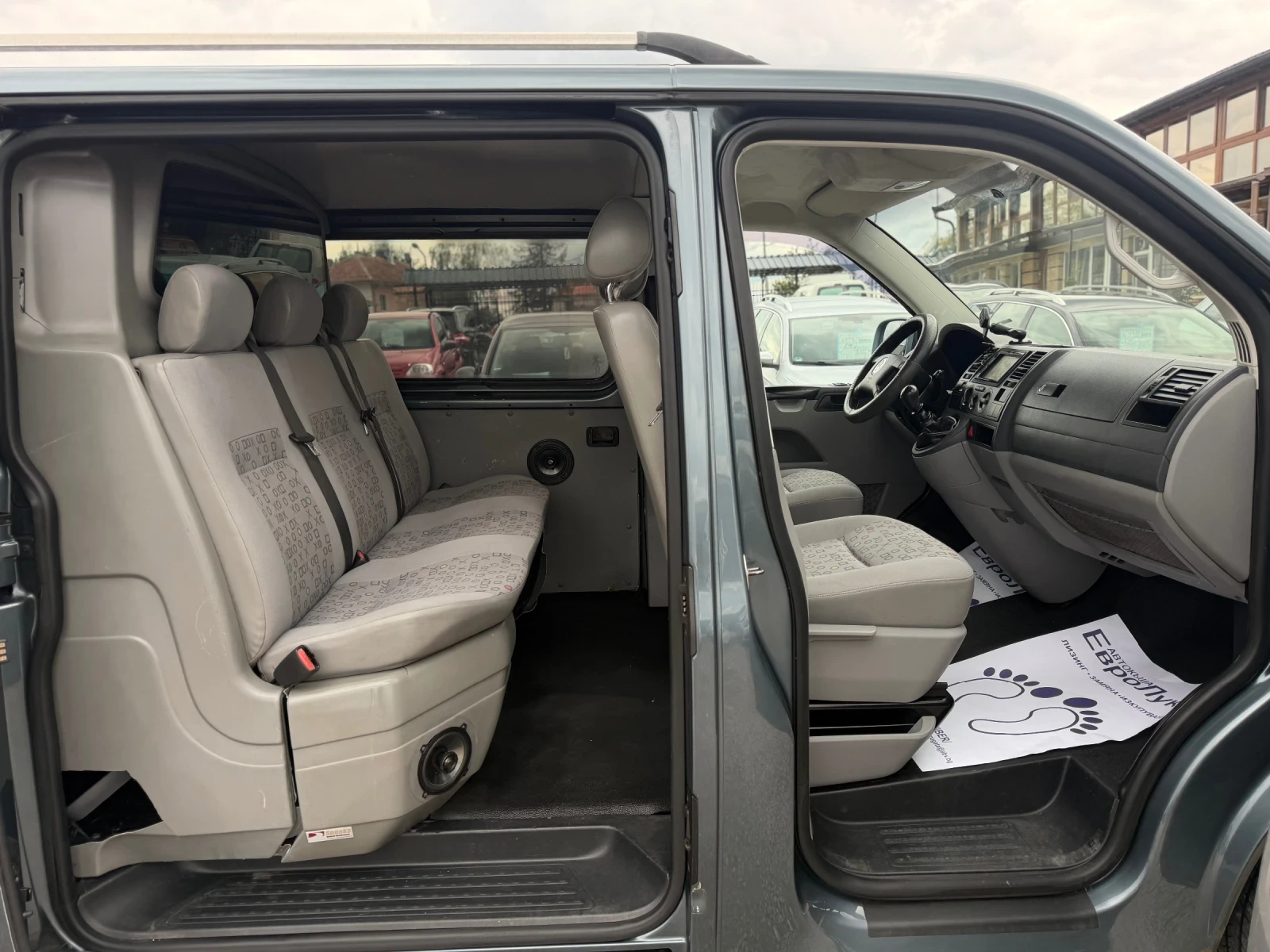 VW Transporter 2.5TDI 174кс КЛИМАТИК ДЪЛГА-БАЗА , снимка 12 - Бусове и автобуси - 54383136