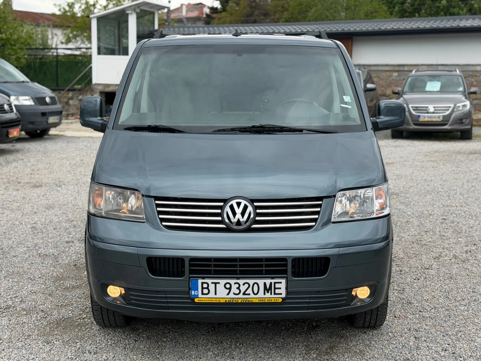VW Transporter 2.5TDI 174кс КЛИМАТИК ДЪЛГА-БАЗА , снимка 2 - Бусове и автобуси - 54383136