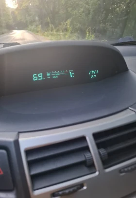 Toyota Yaris 1.0i* FACE* , снимка 13