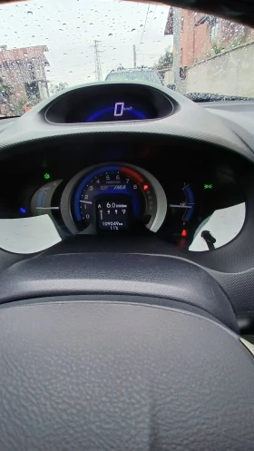 Обява за продажба на Honda Insight ~9 450 лв. - изображение 8 | Auto.bg Обява за продажба на Honda Insight ~9 450 лв. - изображение 8